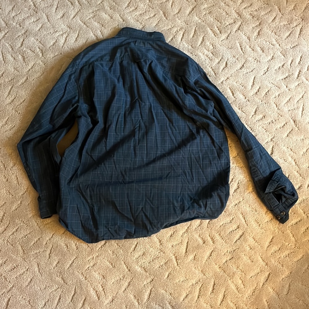 Columbia Button Up - Picture 2 of 3